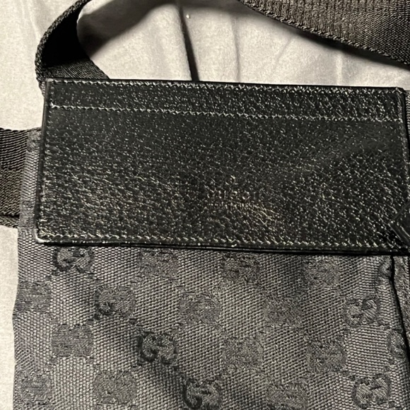 Authentic Black gucci belt bag - Picture 3 of 13